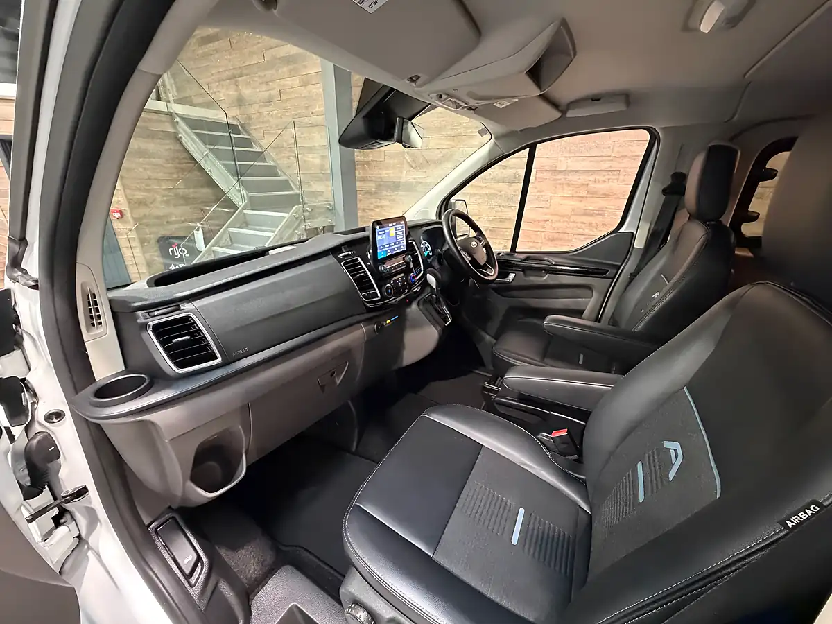 Used 2022 Ford Transit Custom Active White - Interior and Exterior details 9