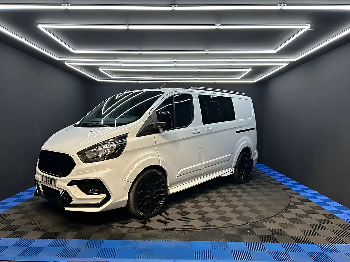 Used 2022 Ford Transit Custom Leader Crew Frozen White - Interior and Exterior details 9