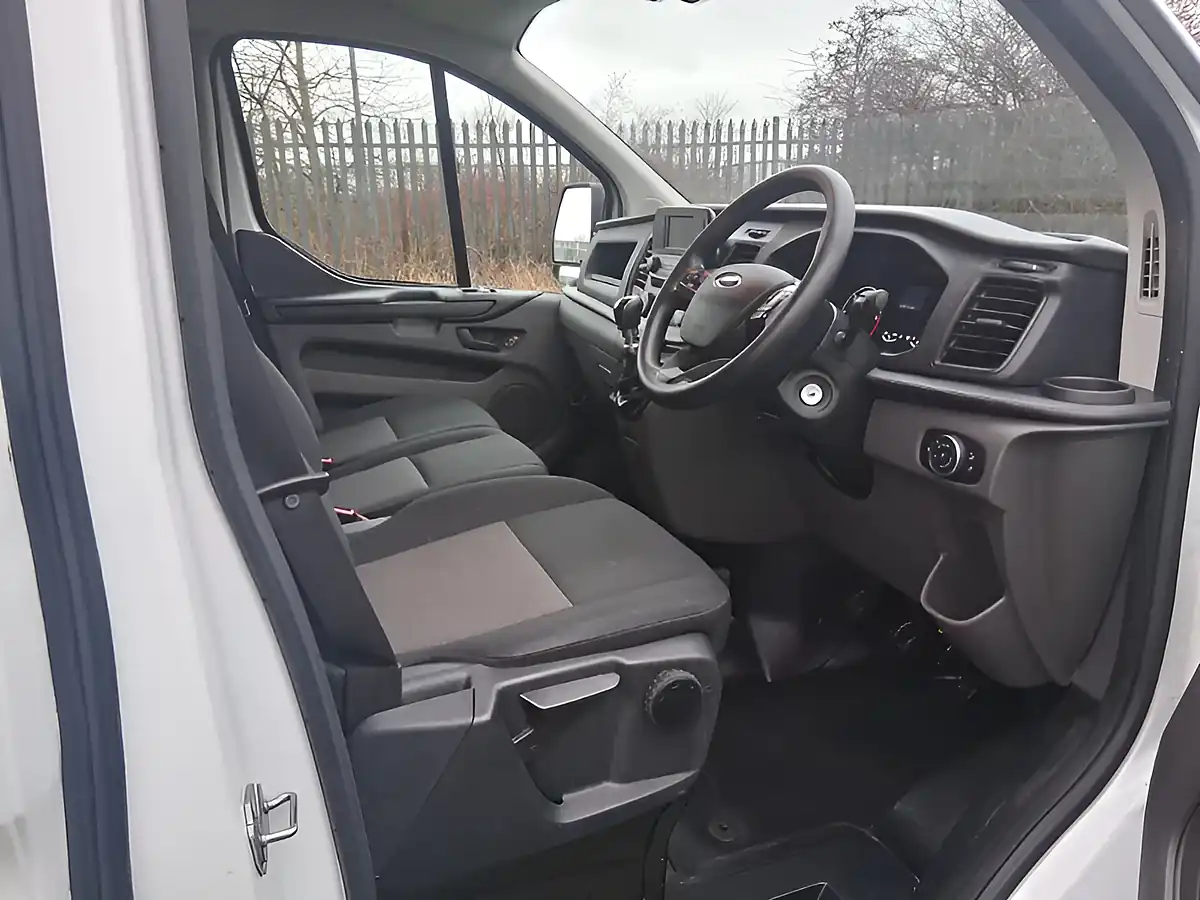 Used 2022 Ford Transit Custom Leader Crew Van Double Cab White - Interior and Exterior details 10