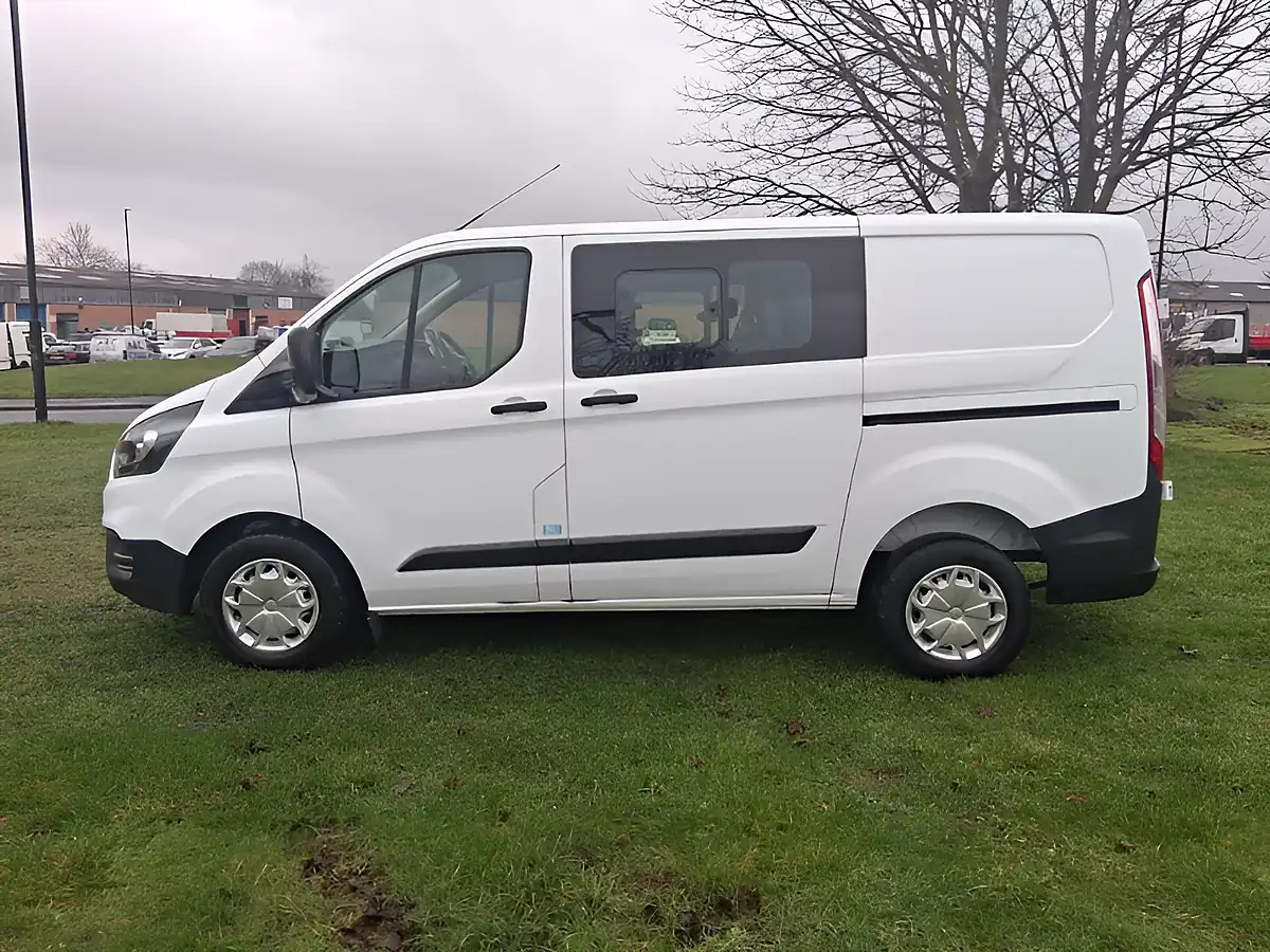 Used 2022 Ford Transit Custom Leader Crew Van Double Cab White - Interior and Exterior details 2