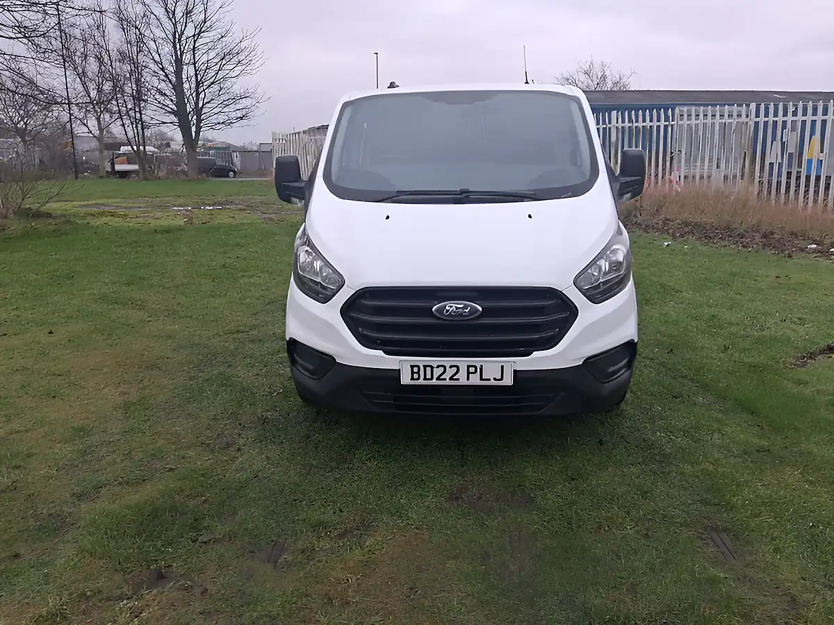 Used 2022 Ford Transit Custom Leader Crew Van Double Cab White - Interior and Exterior details 8