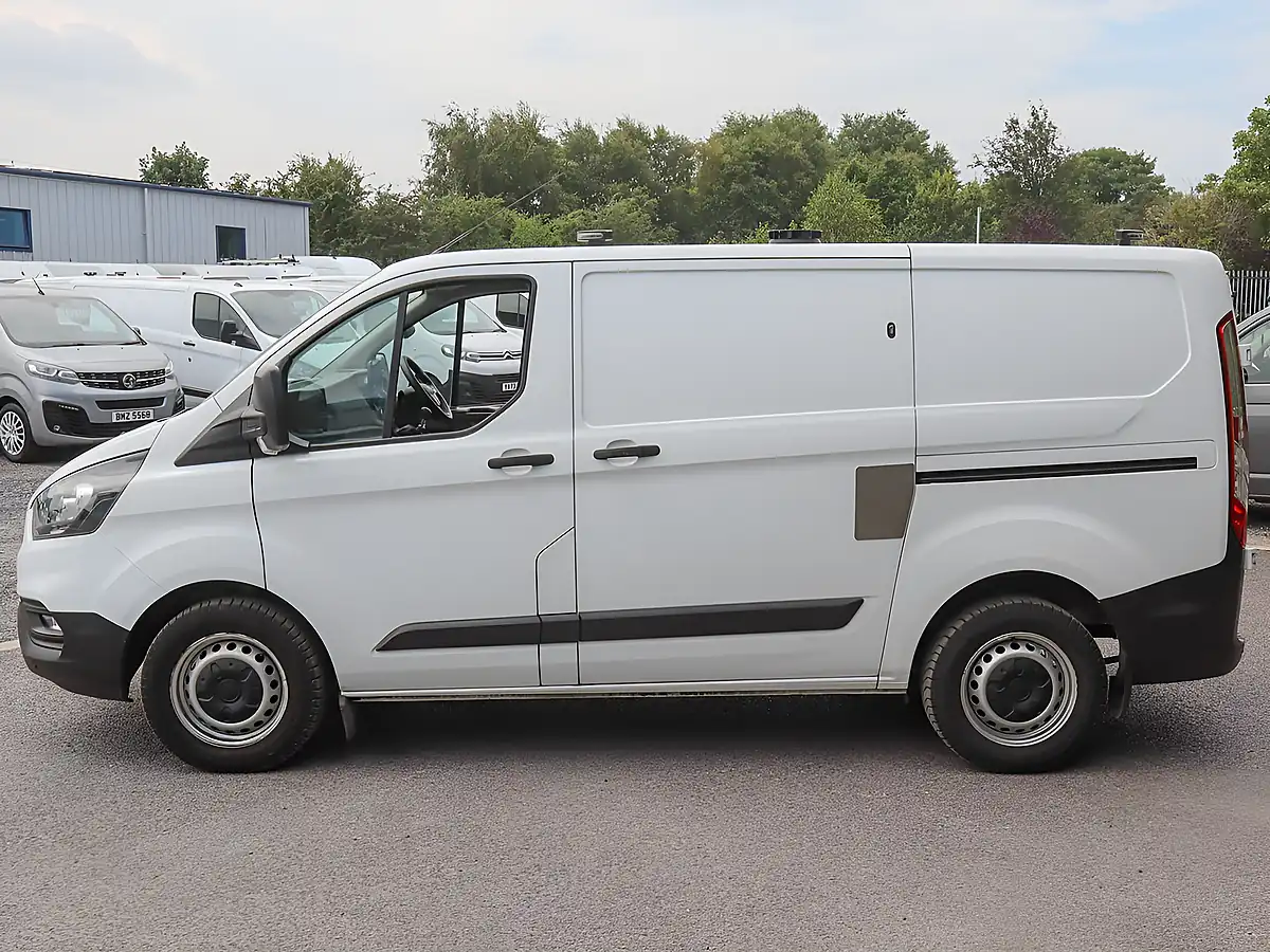 Used 2022 Ford Transit Custom Leader Frozen White - Interior and Exterior details 5