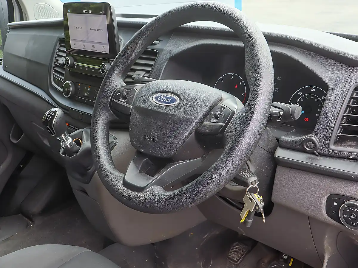 Used 2022 Ford Transit Custom Leader Frozen White - Interior and Exterior details 8