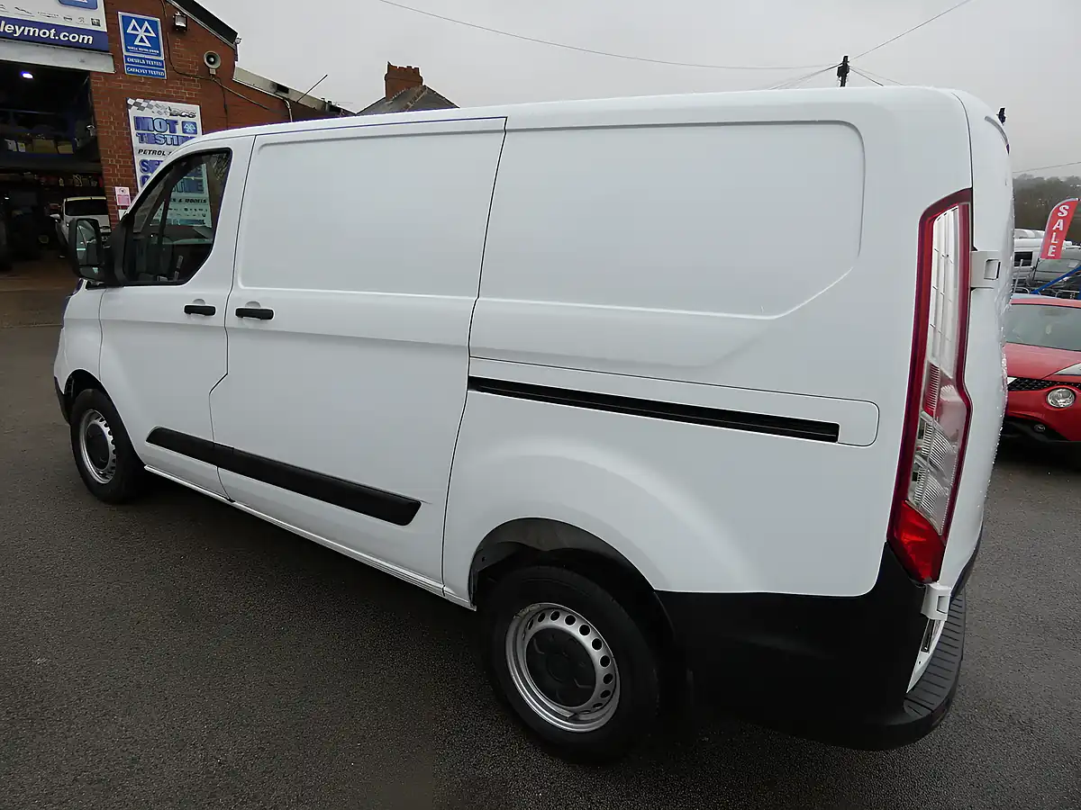 Used 2022 Ford Transit Custom Leader Frozen White (solid Colour) - Interior and Exterior details 5