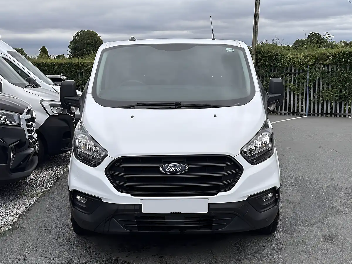 Used 2022 Ford Transit Custom Leader Frozen White (solid Paint) - Interior and Exterior details 13