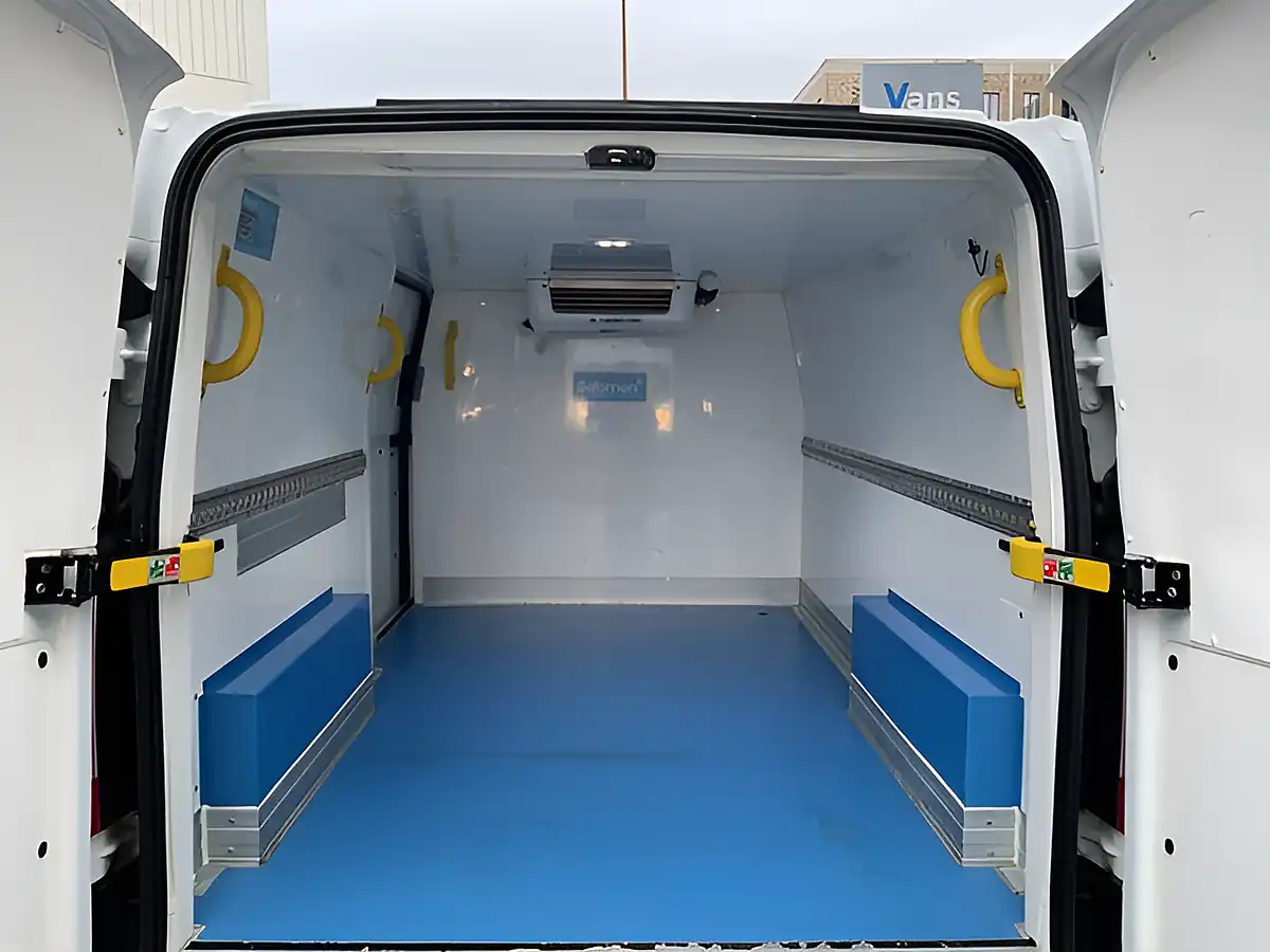 Used 2022 Ford Transit Custom Leader White - Interior and Exterior details 11