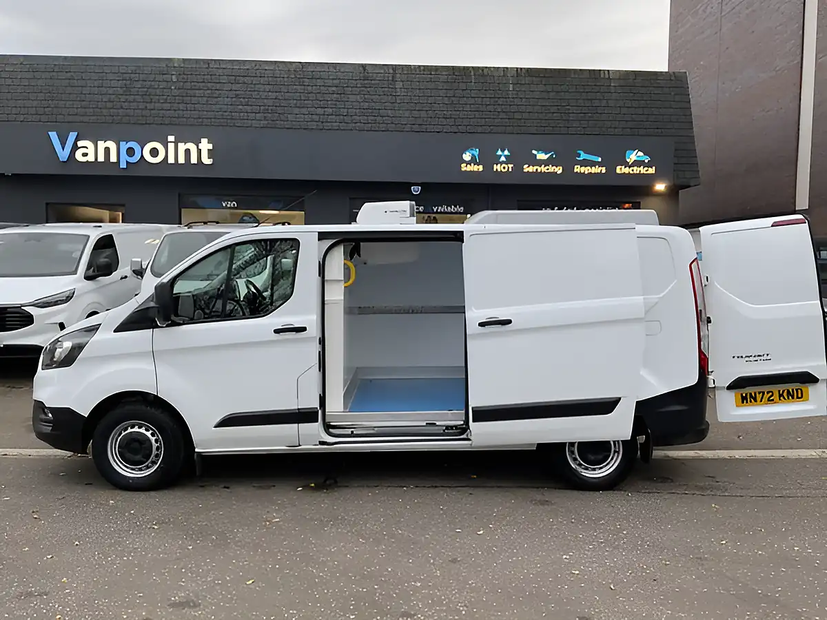 Used 2022 Ford Transit Custom Leader White - Interior and Exterior details 7