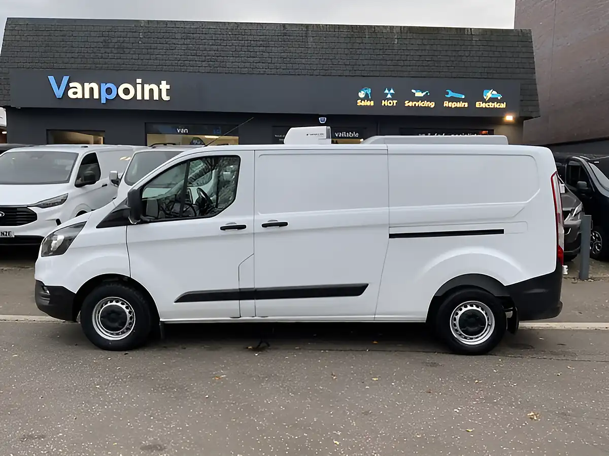 Used 2022 Ford Transit Custom Leader White - Interior and Exterior details 9