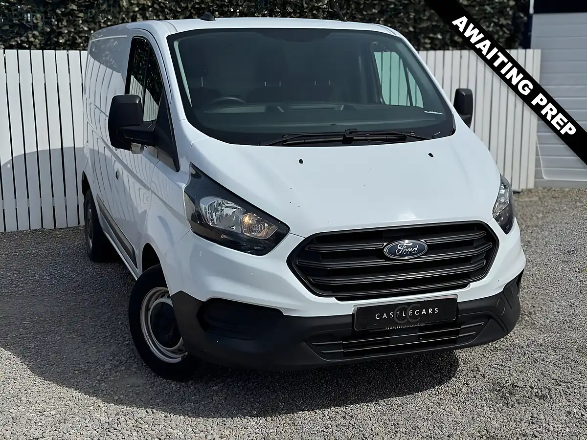 Used 2022 Ford Transit Custom Leader White - Front View