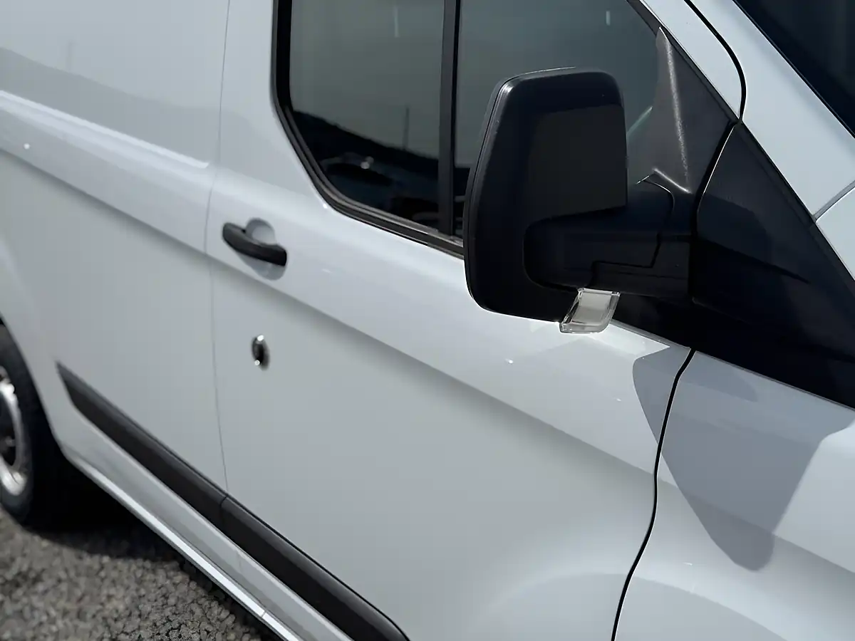 Used 2022 Ford Transit Custom Leader White - Interior and Exterior details 9