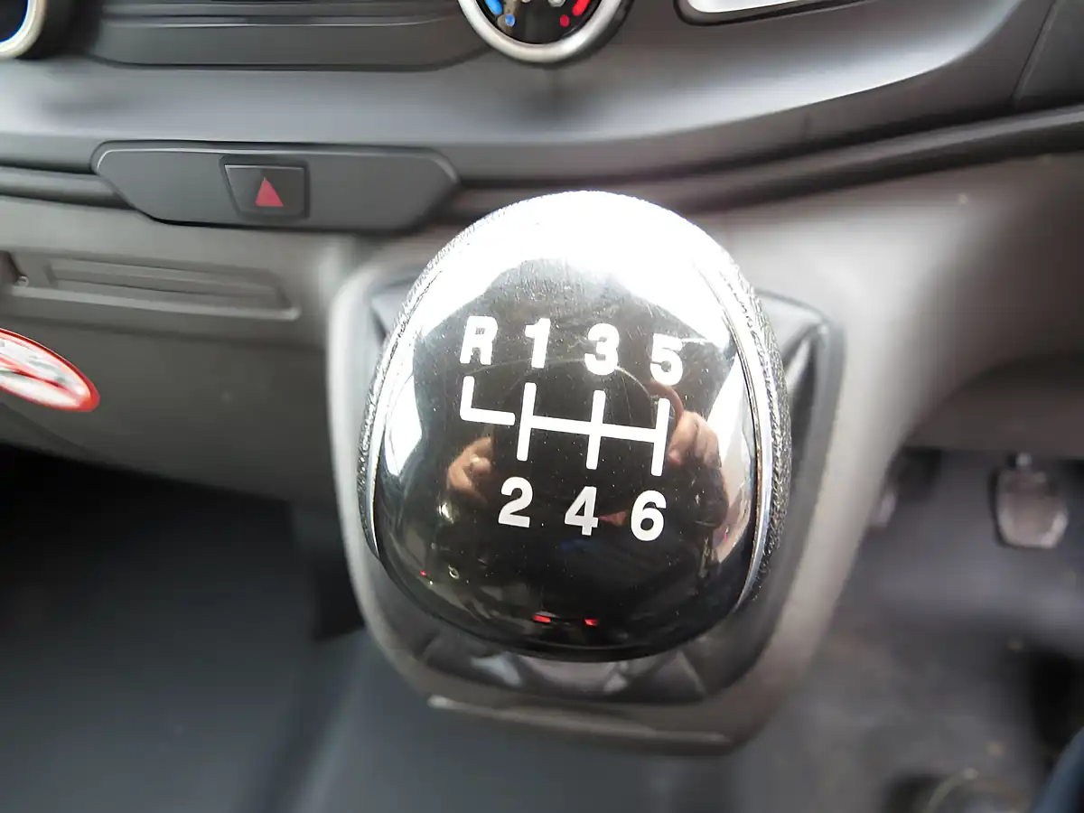 Used 2022 Ford Transit Custom Leader White - Interior and Exterior details 19