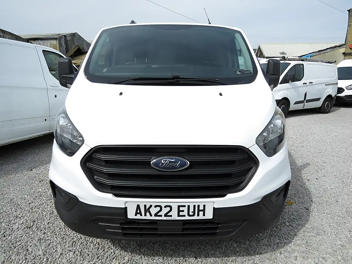 Used 2022 Ford Transit Custom Leader White - Interior and Exterior details 9
