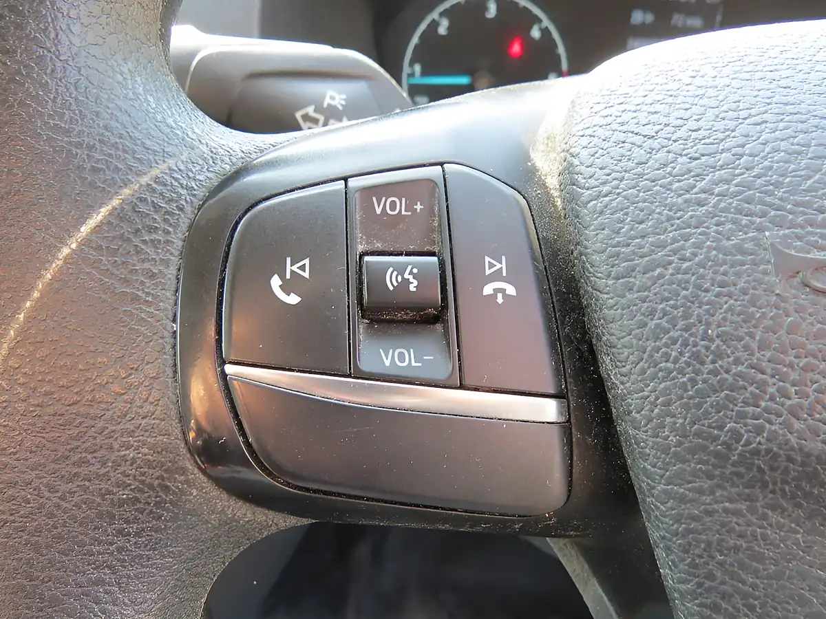 Used 2022 Ford Transit Custom Leader White - Interior and Exterior details 15