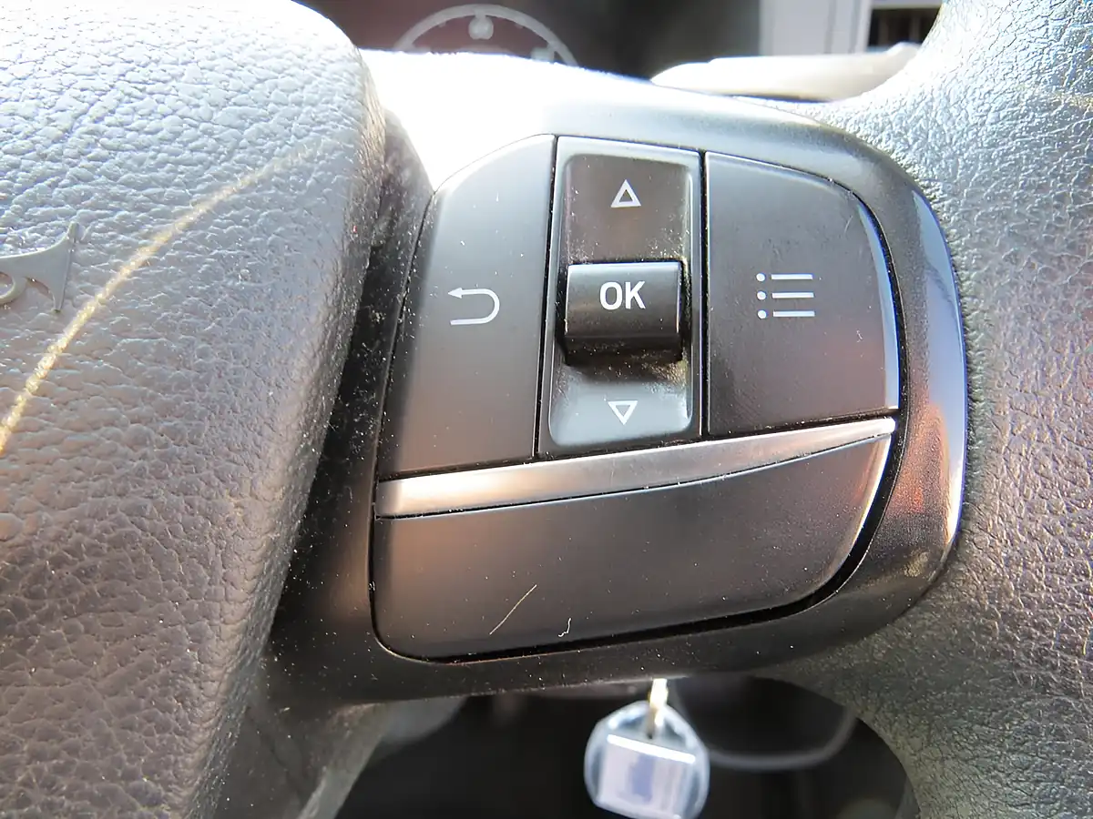 Used 2022 Ford Transit Custom Leader White - Interior and Exterior details 17