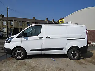 Used 2022 Ford Transit Custom Leader White - Interior and Exterior details 9