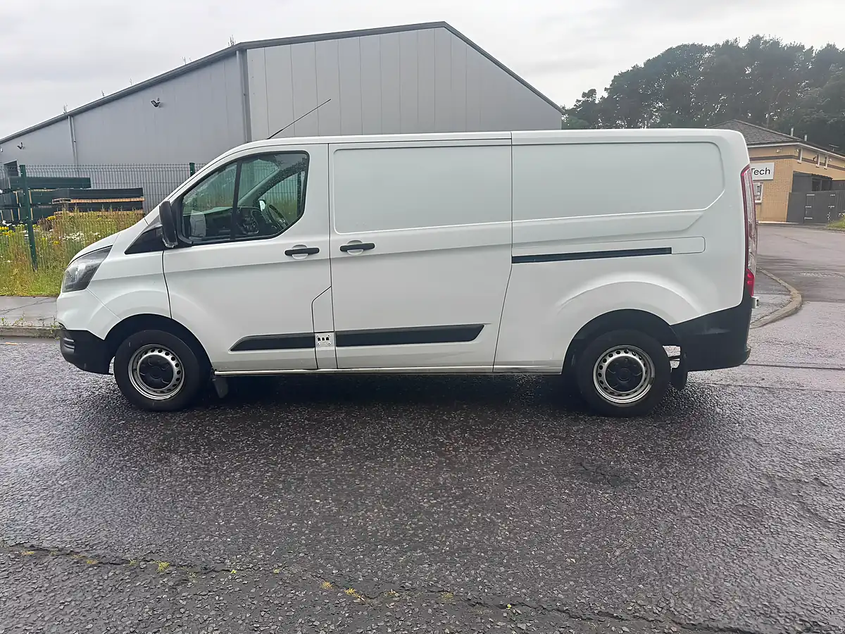 Used 2022 Ford Transit Custom Leader White - Interior and Exterior details 5