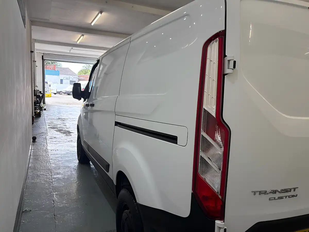 Used 2022 Ford Transit Custom Leader White - Interior and Exterior details 10