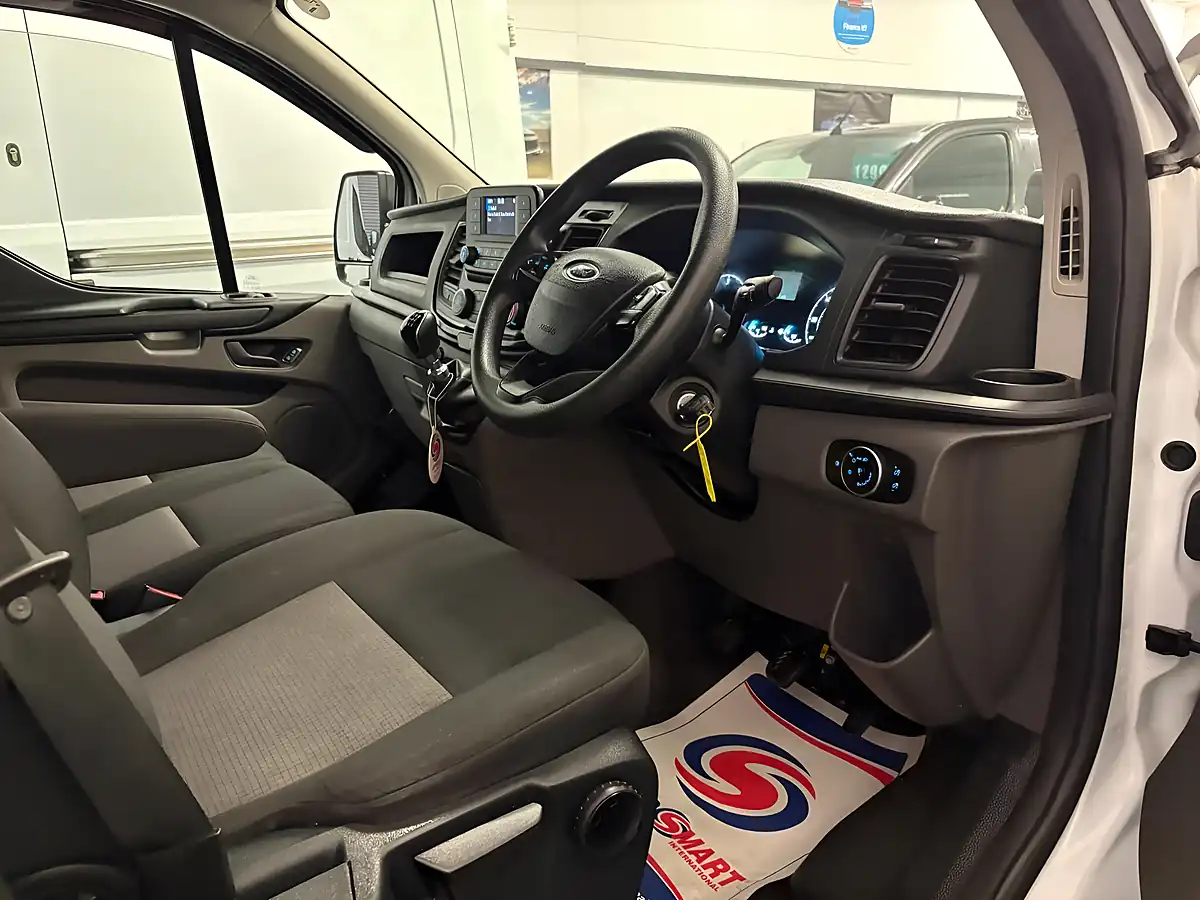 Used 2022 Ford Transit Custom Leader White - Interior and Exterior details 17