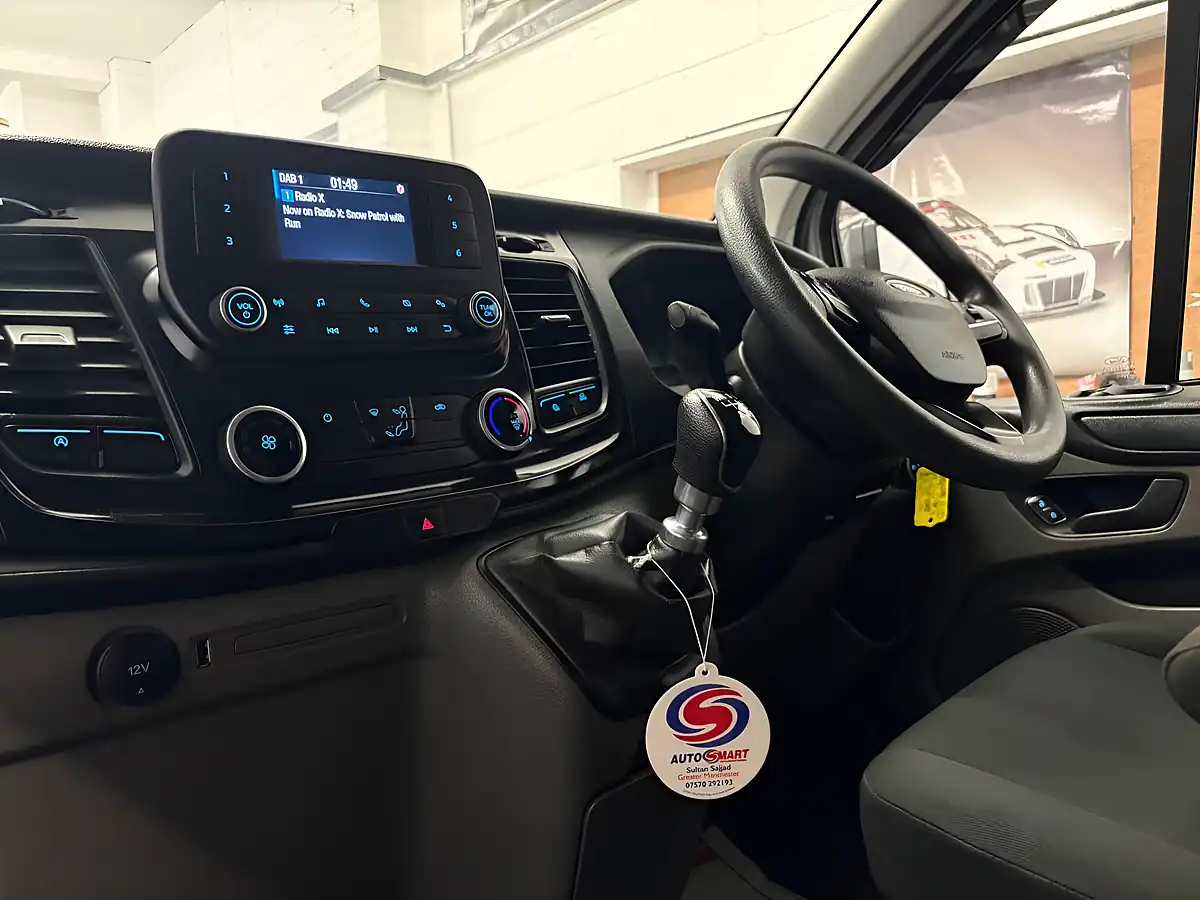 Used 2022 Ford Transit Custom Leader White - Interior and Exterior details 20