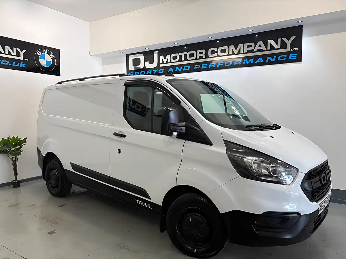 Used 2022 Ford Transit Custom Leader White - Interior and Exterior details 5
