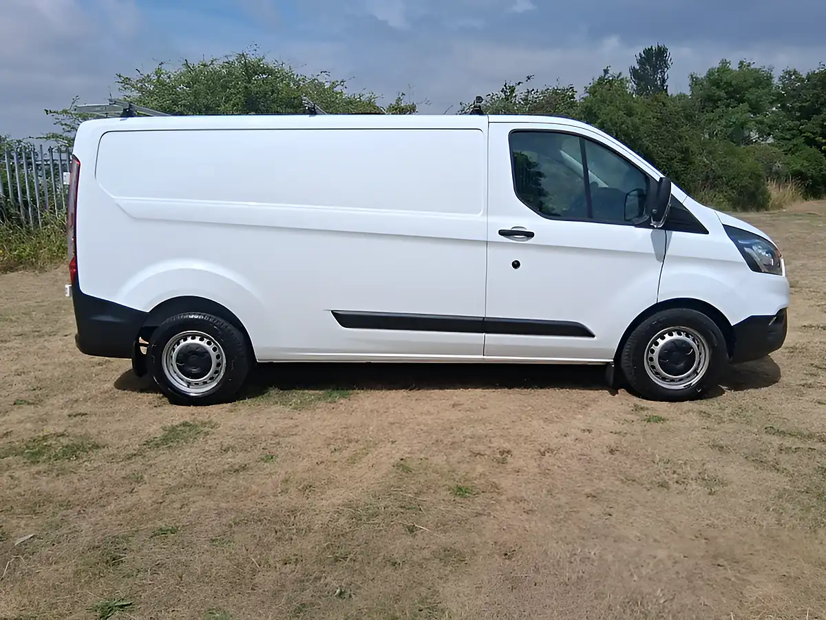 Used 2022 Ford Transit Custom Leader White - Interior and Exterior details 6