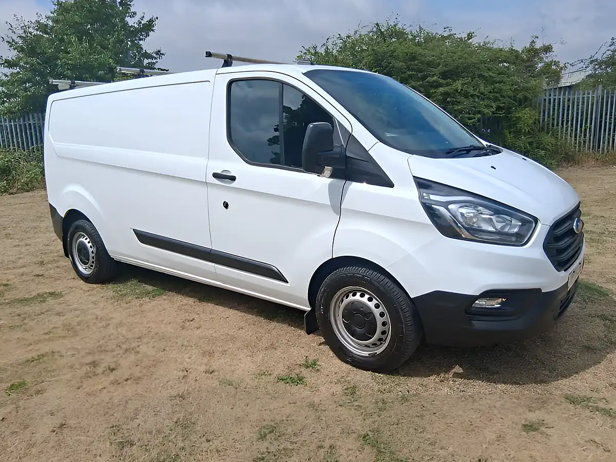 Used 2022 Ford Transit Custom Leader White - Interior and Exterior details 7