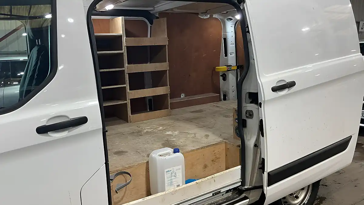 Used 2022 Ford Transit Custom Leader White - Interior and Exterior details 8