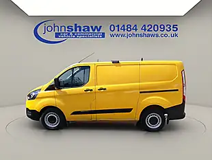 Used 2022 Ford Transit Custom Leader Yellow - Interior and Exterior details 10