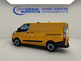 Used 2022 Ford Transit Custom Leader Yellow - Interior and Exterior details 11