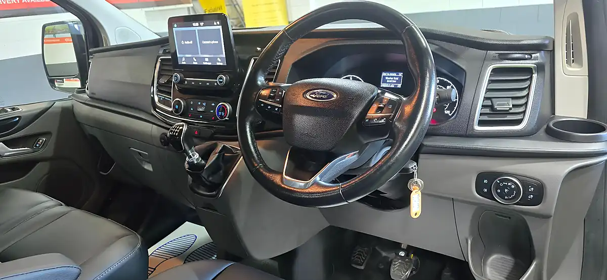 Used 2022 Ford Transit Custom Limited Black - Interior and Exterior details 8