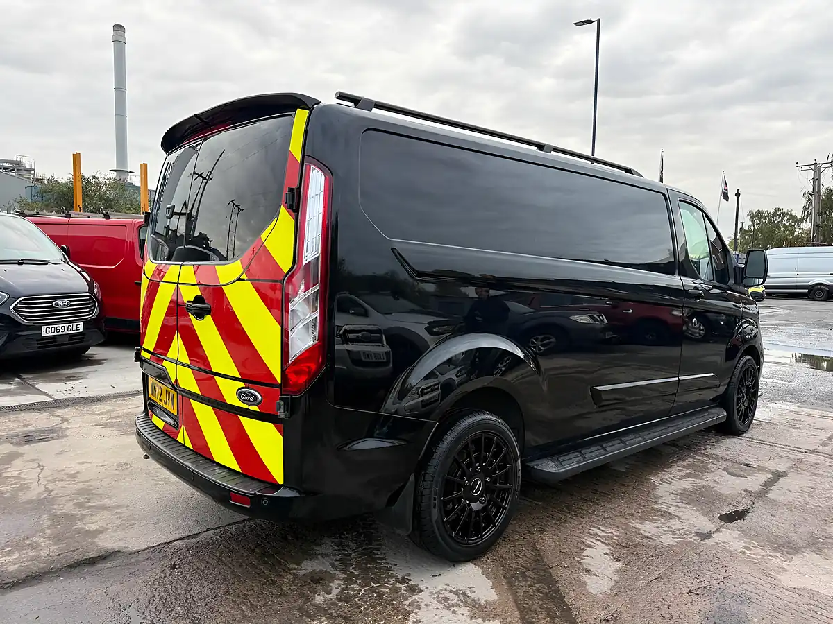 Used 2022 Ford Transit Custom Limited Black - Interior and Exterior details 3