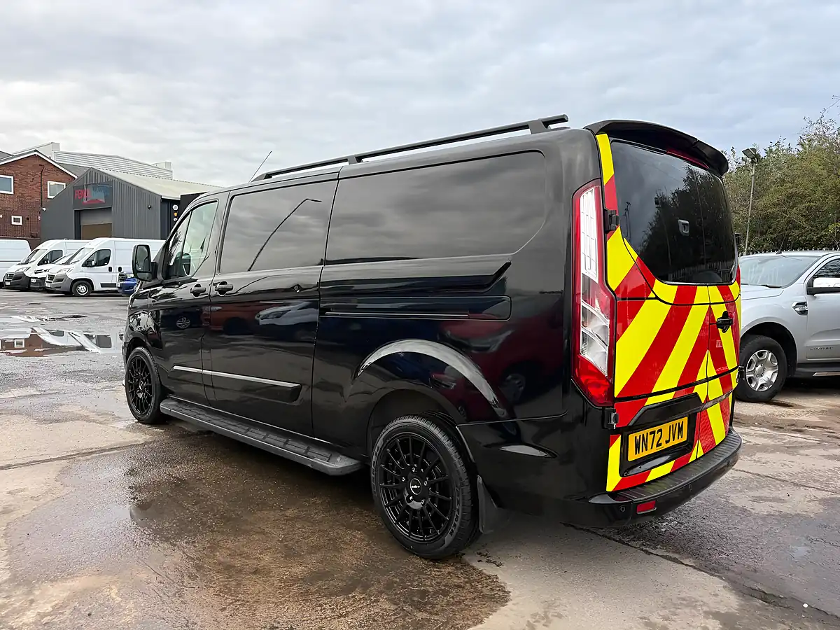 Used 2022 Ford Transit Custom Limited Black - Interior and Exterior details 7