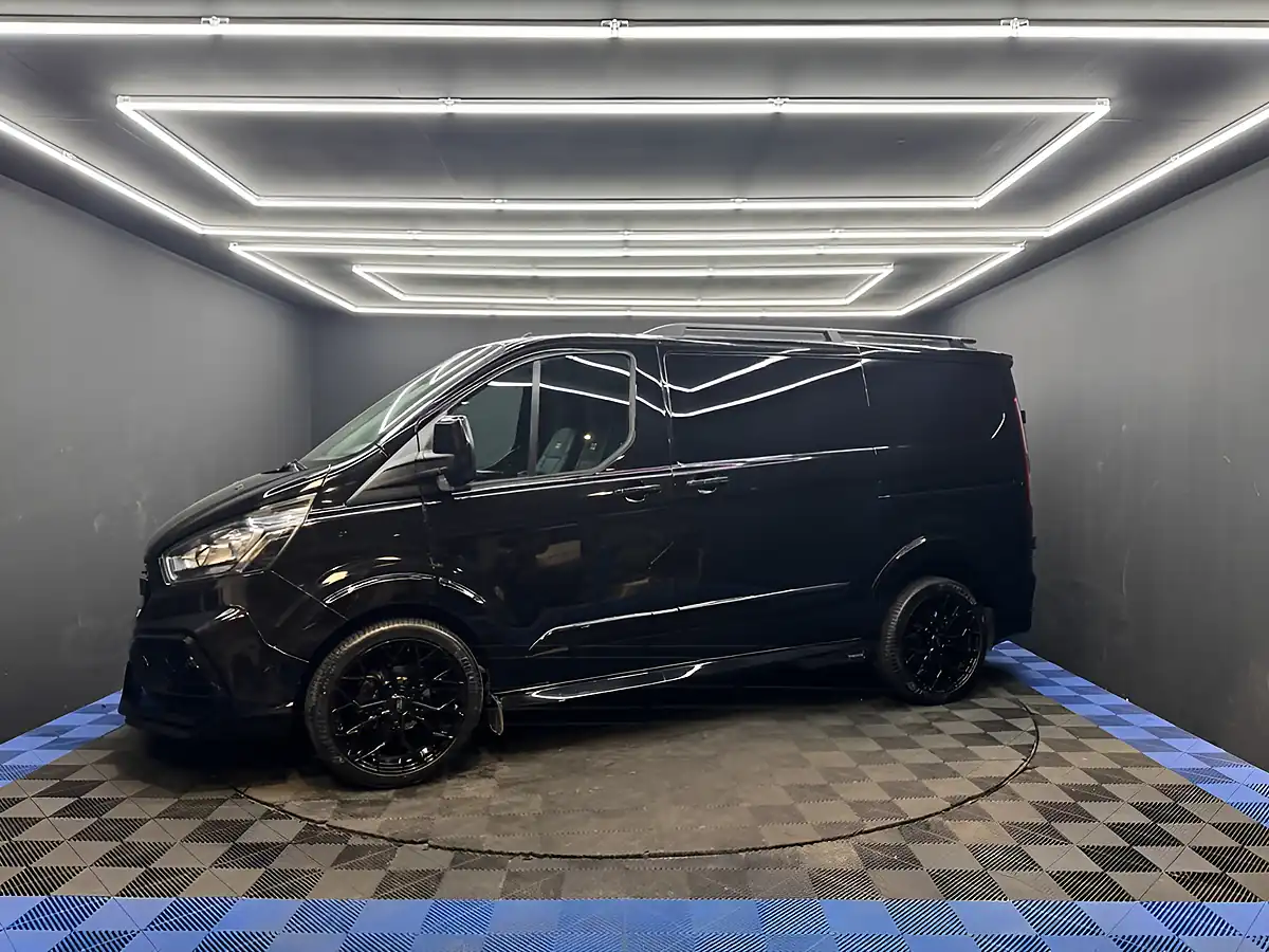 Used 2022 Ford Transit Custom Limited Black - Interior and Exterior details 16