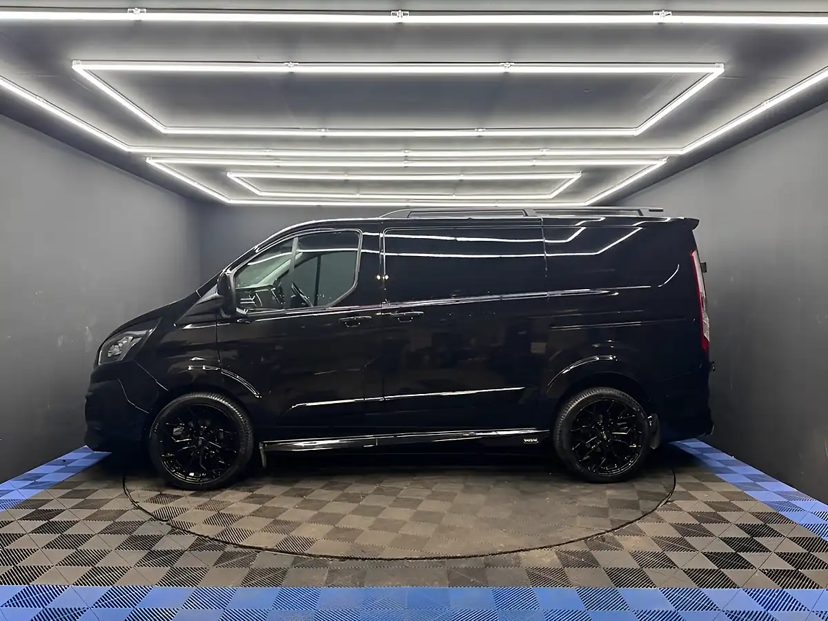 Used 2022 Ford Transit Custom Limited Black - Interior and Exterior details 18