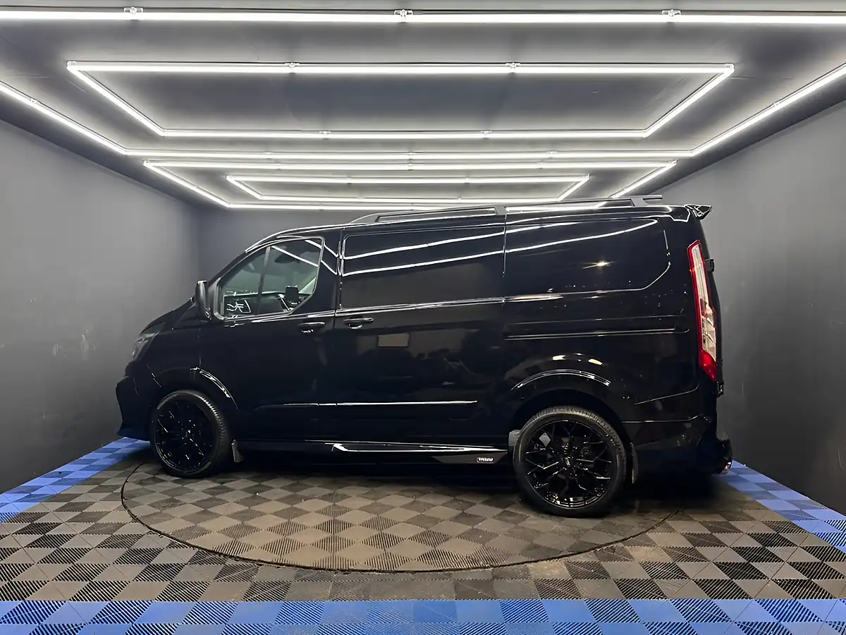 Used 2022 Ford Transit Custom Limited Black - Interior and Exterior details 20