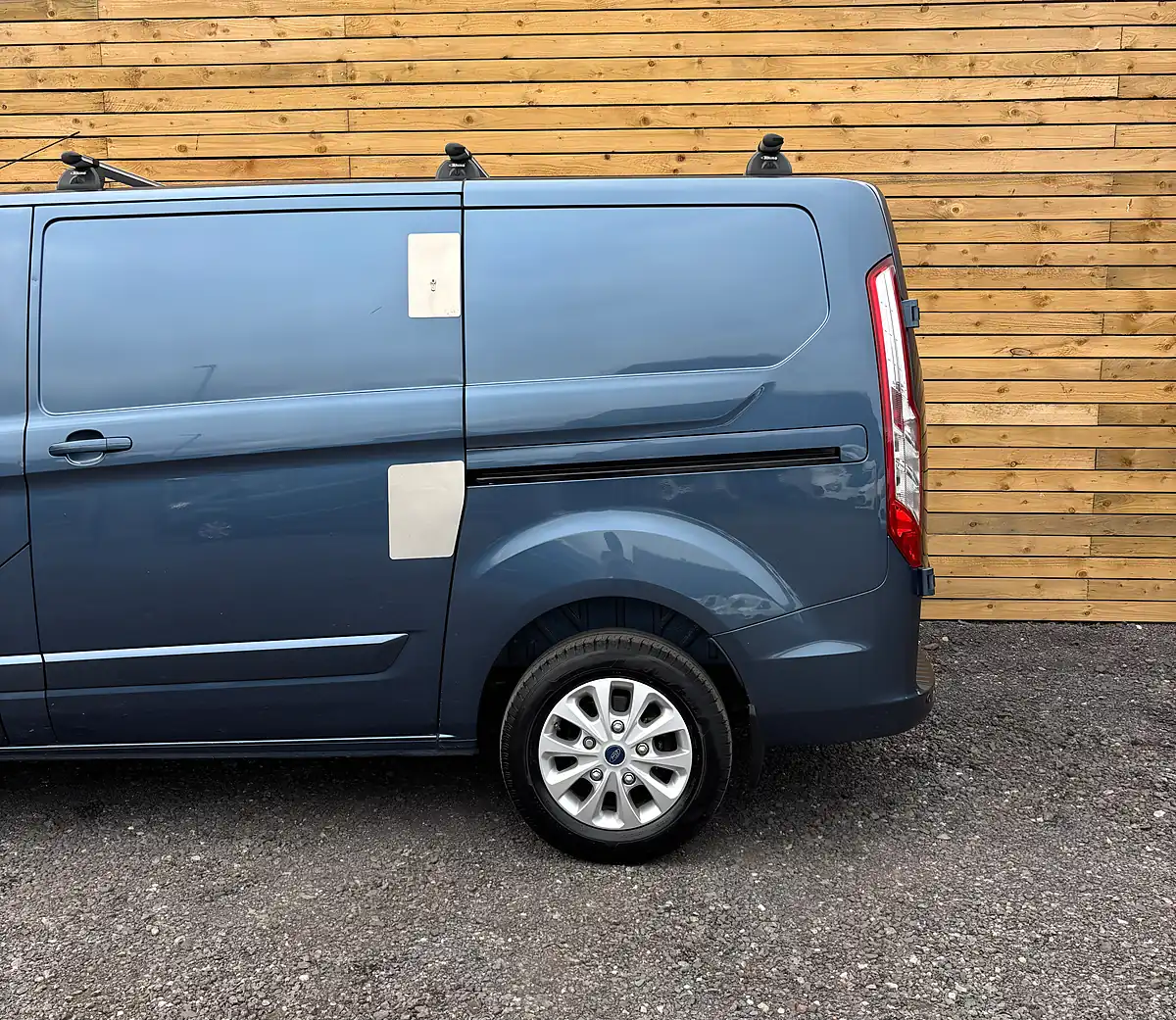 Used 2022 Ford Transit Custom Limited Blue - Interior and Exterior details 10
