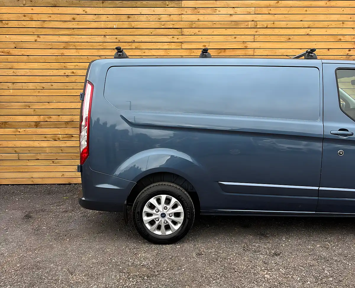 Used 2022 Ford Transit Custom Limited Blue - Interior and Exterior details 4