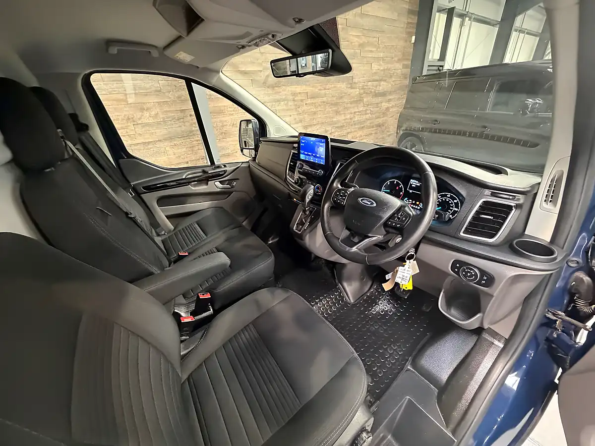 Used 2022 Ford Transit Custom Limited Blue - Interior and Exterior details 7