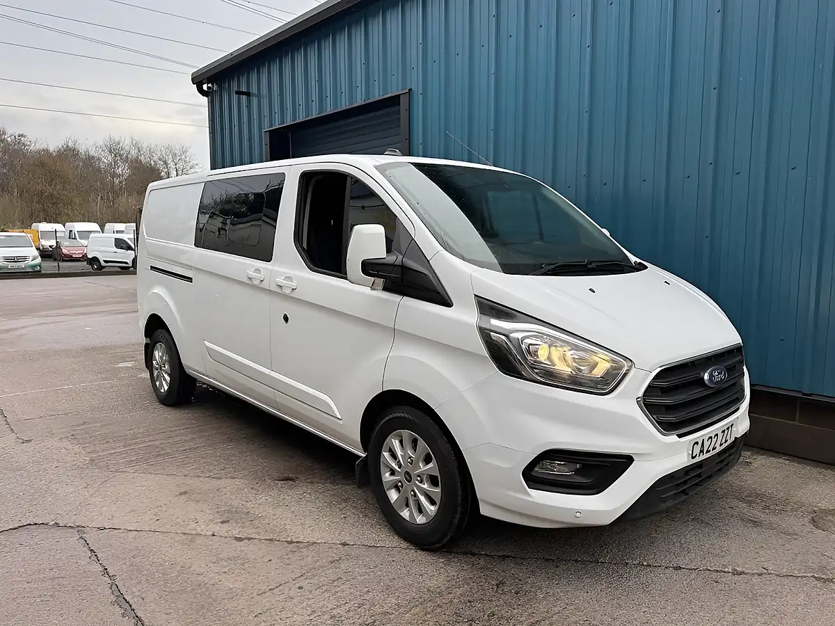 Used 2022 Ford Transit Custom Limited Crew Cab White - Interior and Exterior details 2