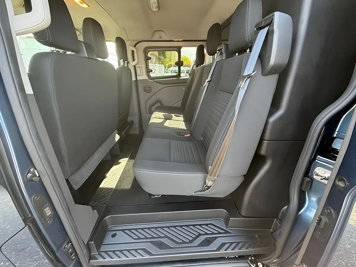 Used 2022 Ford Transit Custom Limited Crew Van Blue Metallic - Interior and Exterior details 12