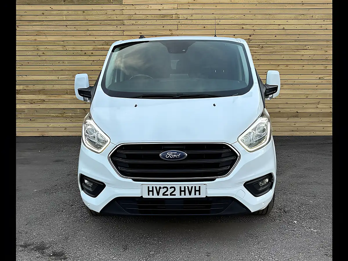 Used 2022 Ford Transit Custom Limited Crew Van Double Cab Frozen White - Interior and Exterior details 10