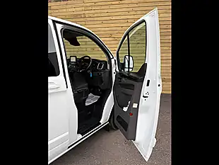 Used 2022 Ford Transit Custom Limited Crew Van Double Cab Frozen White - Interior and Exterior details 12
