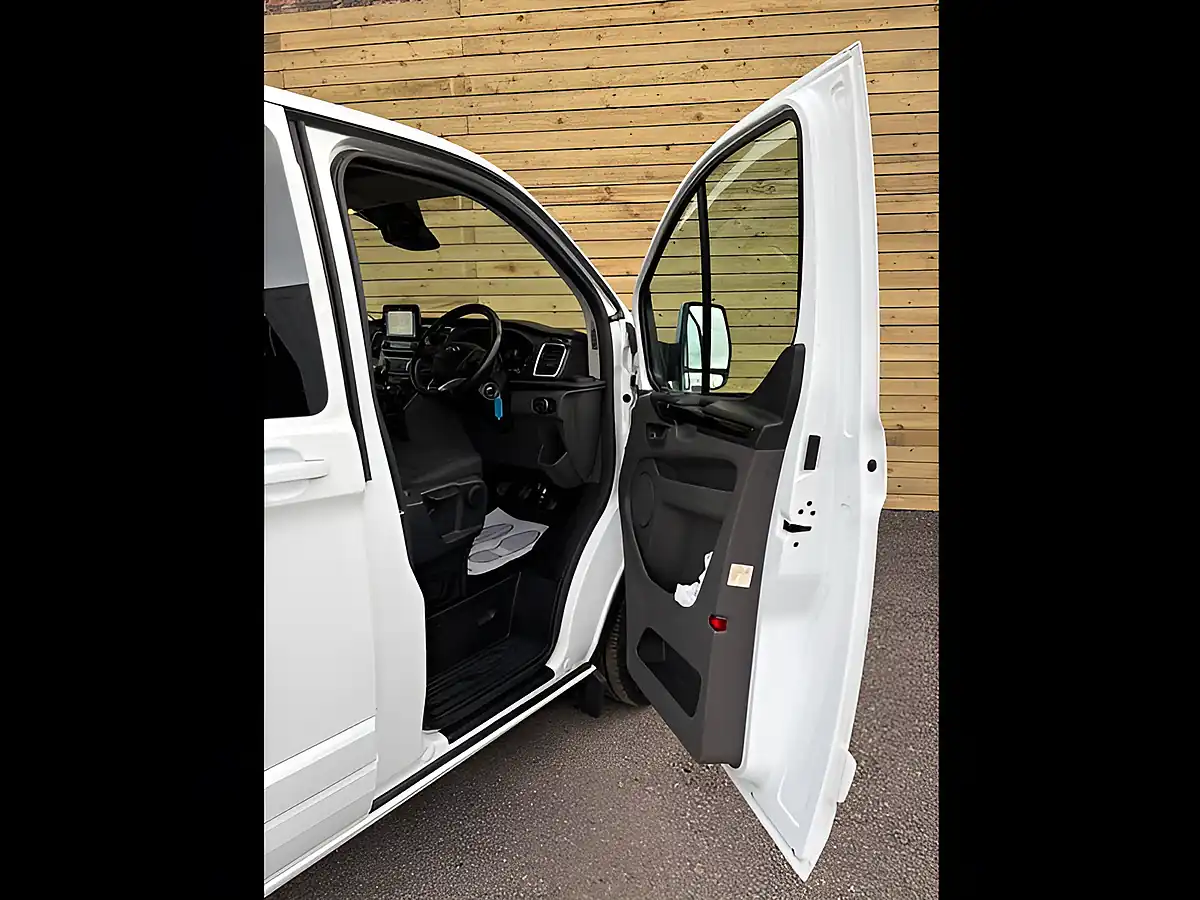 Used 2022 Ford Transit Custom Limited Crew Van Double Cab Frozen White - Interior and Exterior details 12