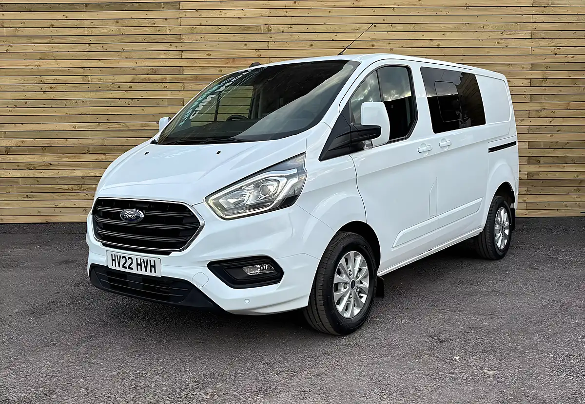 Used 2022 Ford Transit Custom Limited Crew Van Double Cab Frozen White - Interior and Exterior details 7
