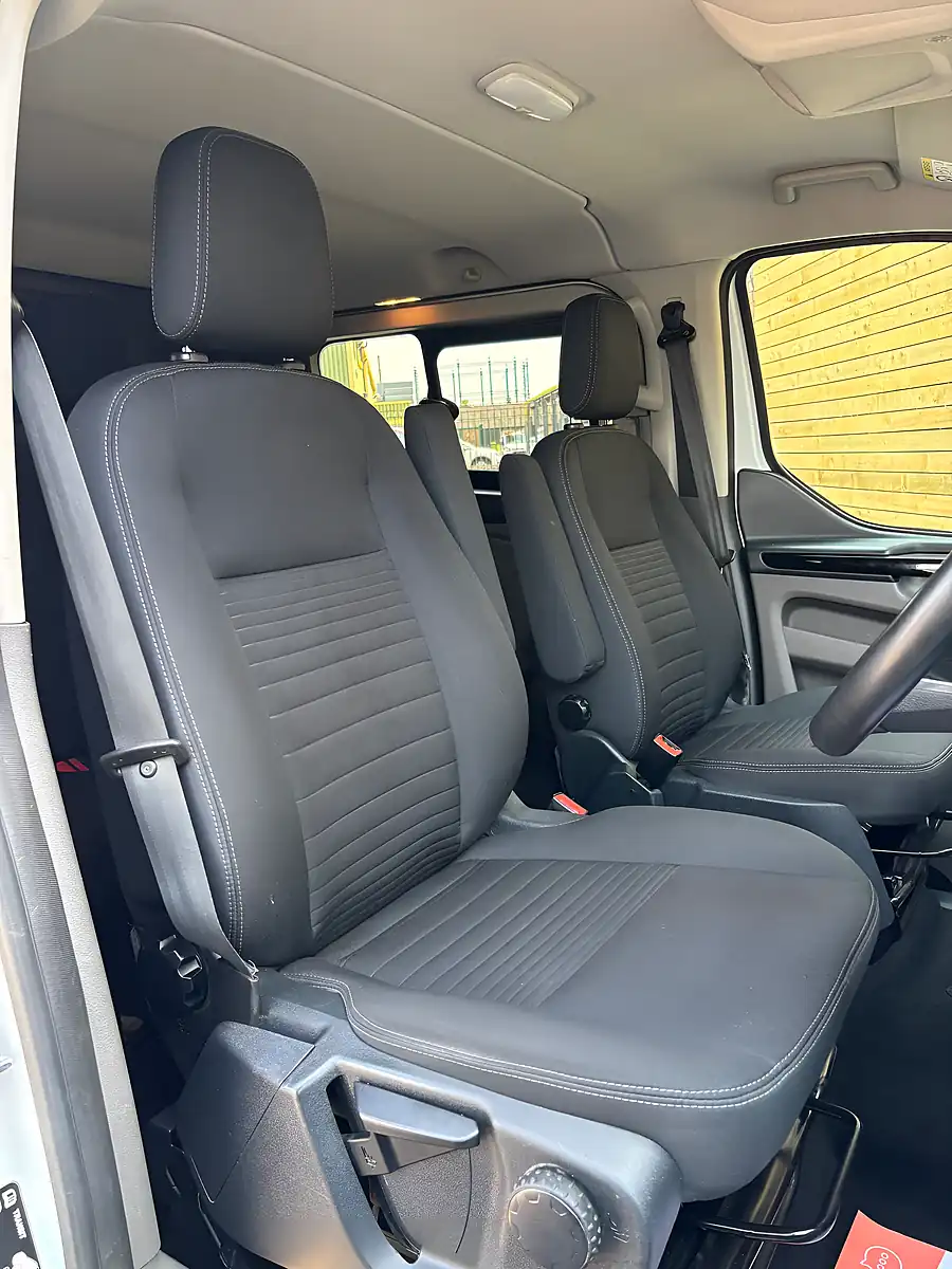 Used 2022 Ford Transit Custom Limited Crew Van Double Cab White - Interior and Exterior details 16