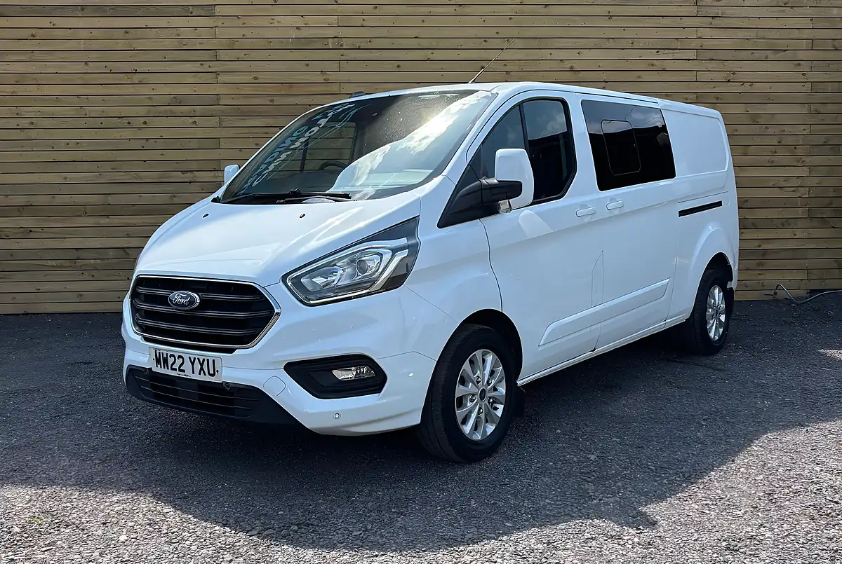 Used 2022 Ford Transit Custom Limited Crew Van Double Cab White - Interior and Exterior details 7