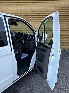 Used 2022 Ford Transit Custom Limited Crew Van Double Cab White - Interior and Exterior details 9