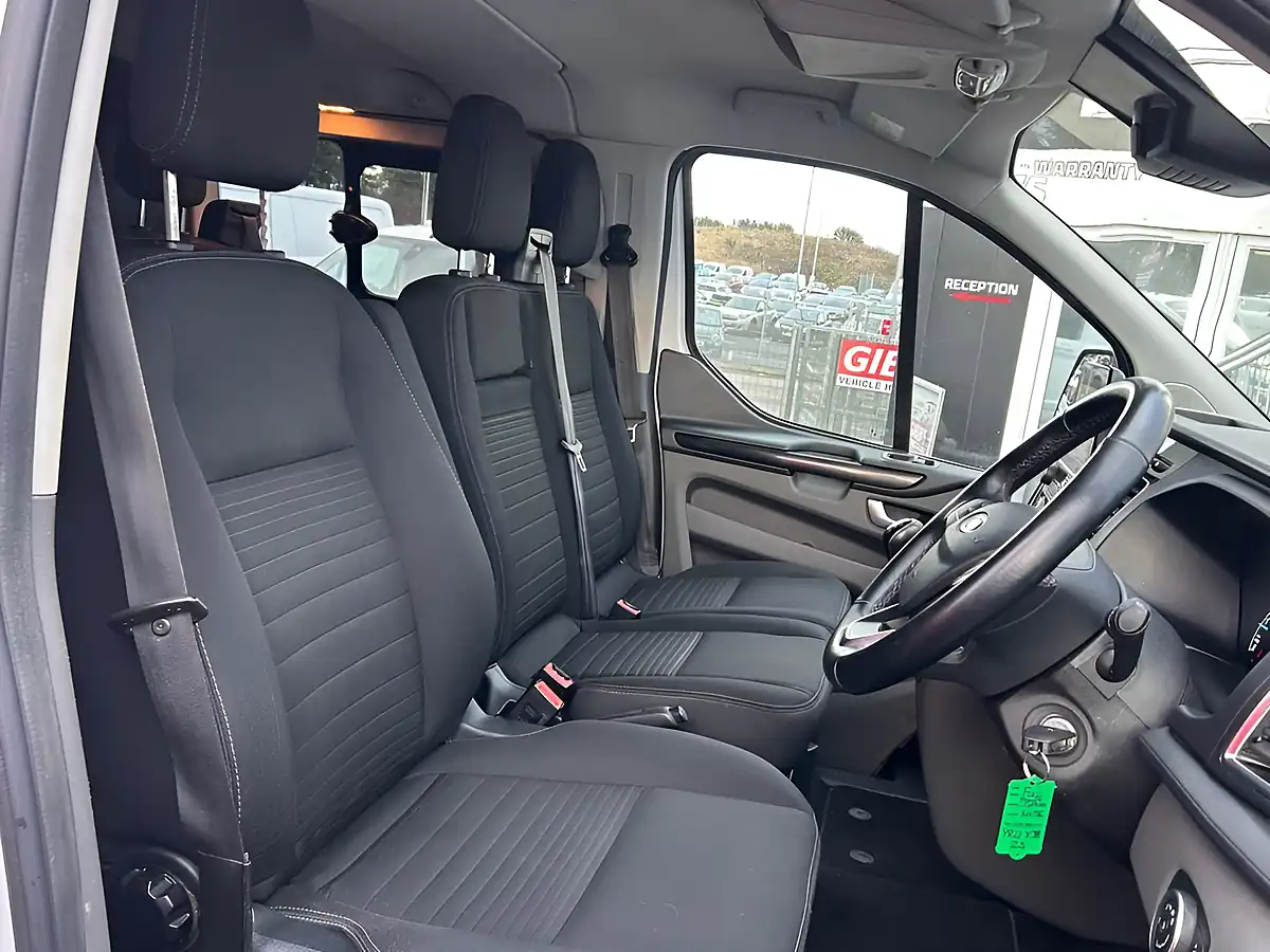 Used 2022 Ford Transit Custom Limited Crew Van Double Cab White - Interior and Exterior details 11