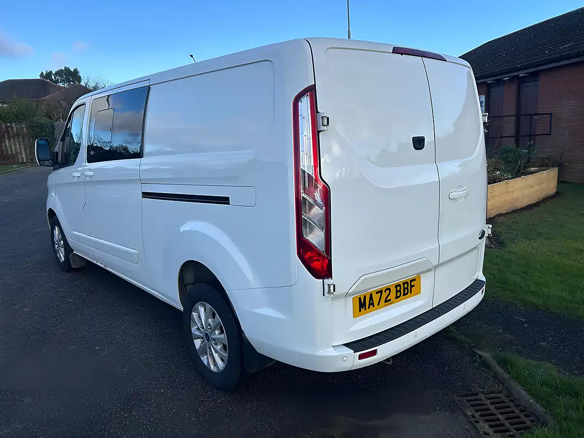 Used 2022 Ford Transit Custom Limited Crew Van L2 H1 White - Interior and Exterior details 7