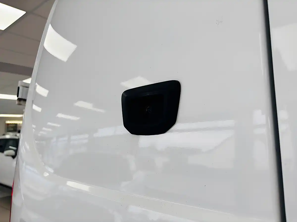 Used 2022 Ford Transit Custom Limited Crew White - Interior and Exterior details 14